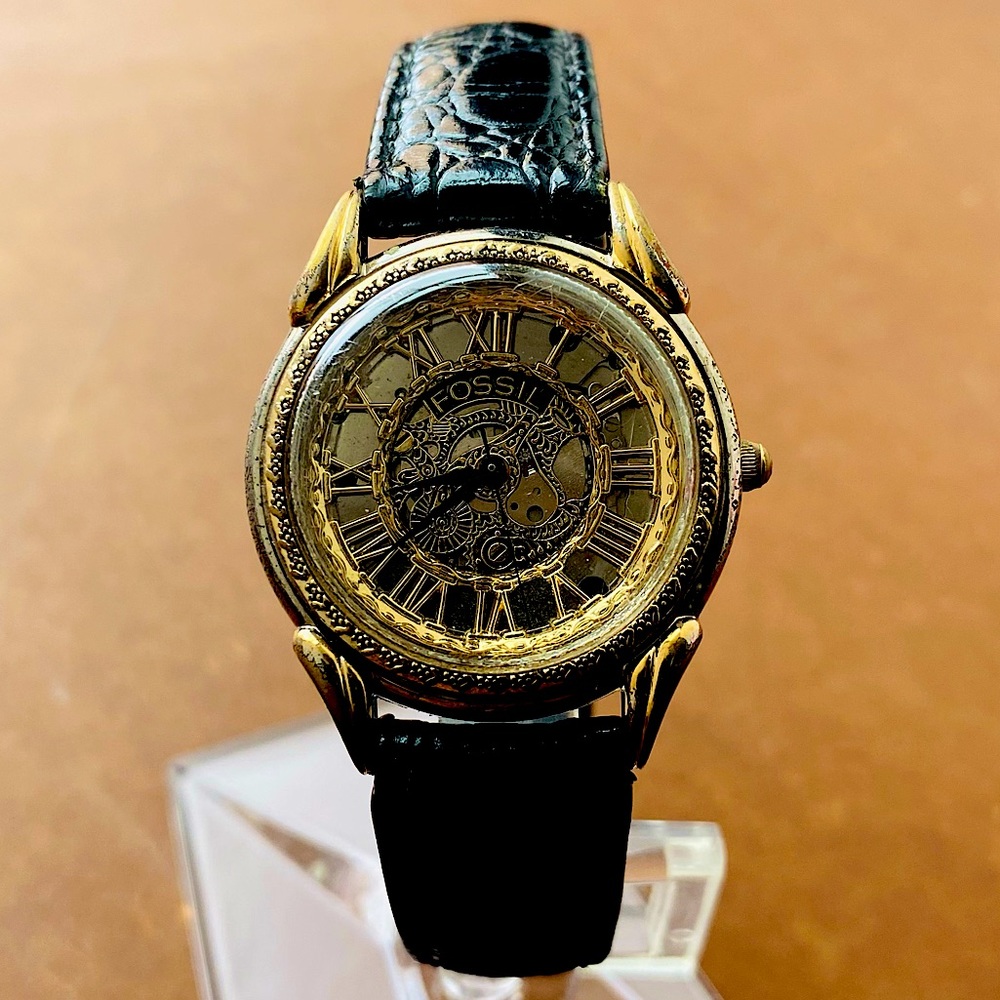 RARE 1995 FOSSIL SKELETON WATCH SK-4915